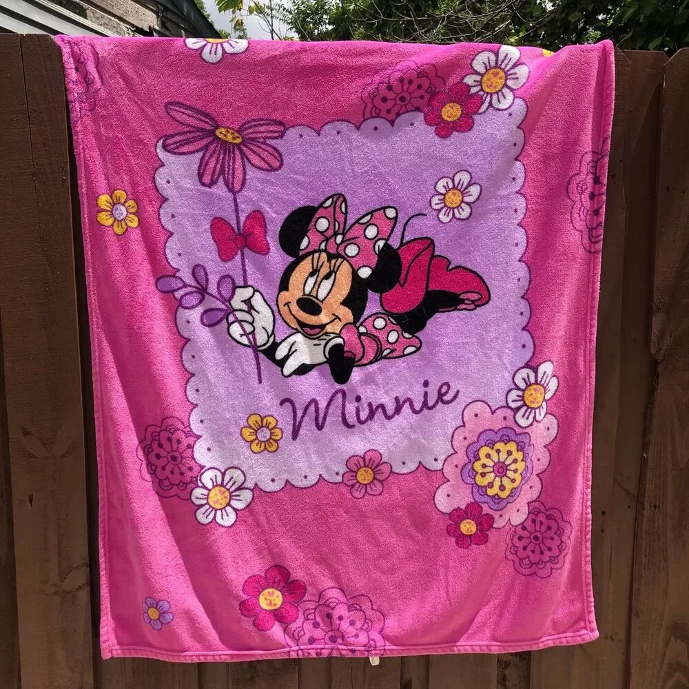 Minnie Mouse Blanket Disney Pink flowers Plush Blanket Purple Satin Trim 40x50in